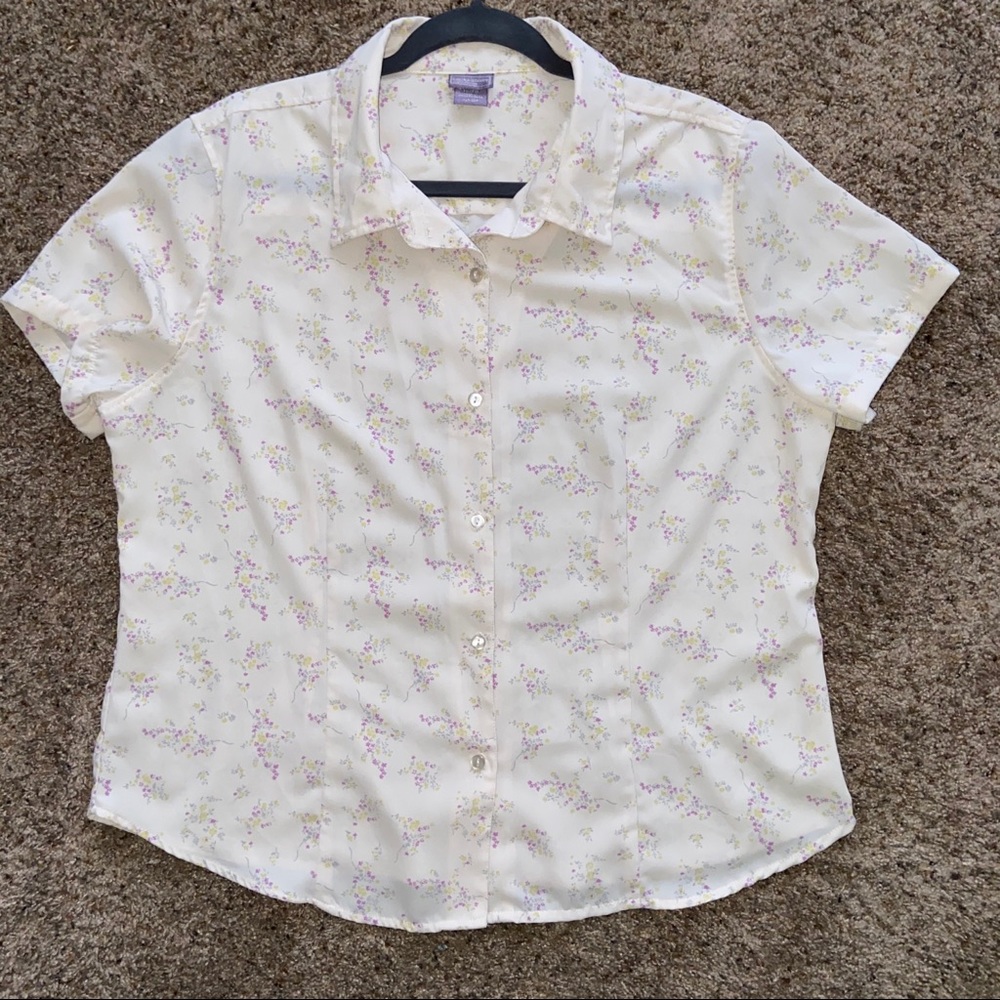 Laura Scott White Floral Blouse